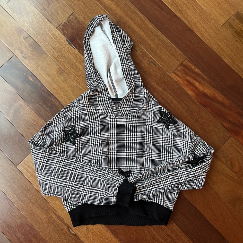 Girls Black and White Houndstooth Print Sweater Hoodie with Black Bejeweled Star